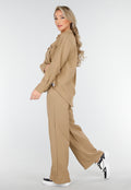 Camel Set met Blouse met Gouden Knopen en Straight Leg Broek