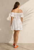 Stijlvolle Off-Shoulder Witte Jurk met Veel Stretch