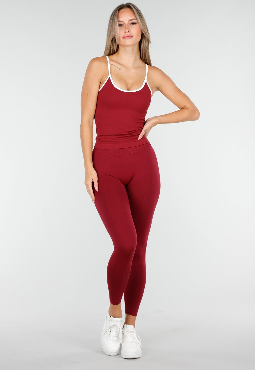 Sportieve Top in Bordeaux met Witte Randen