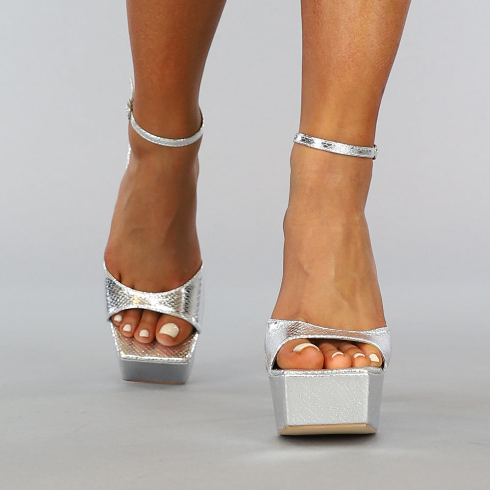 Sexy Metallic Zilveren Plateau Sandaletten