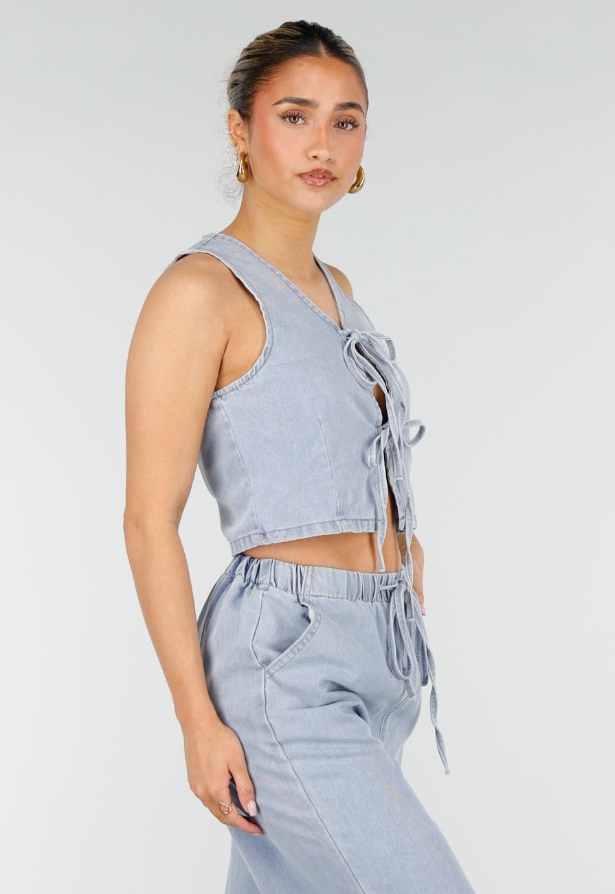 Lichtblauwe Denim Set met Gilet Top en Wijde Broek
