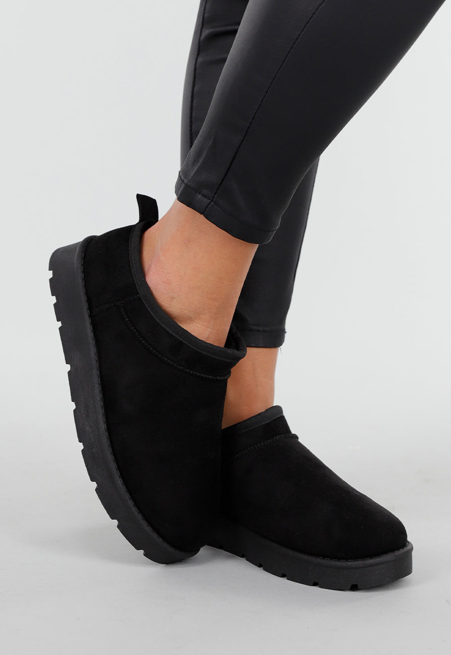 Zwarte Instappers met Suede Look en Verhoogde Profielzool