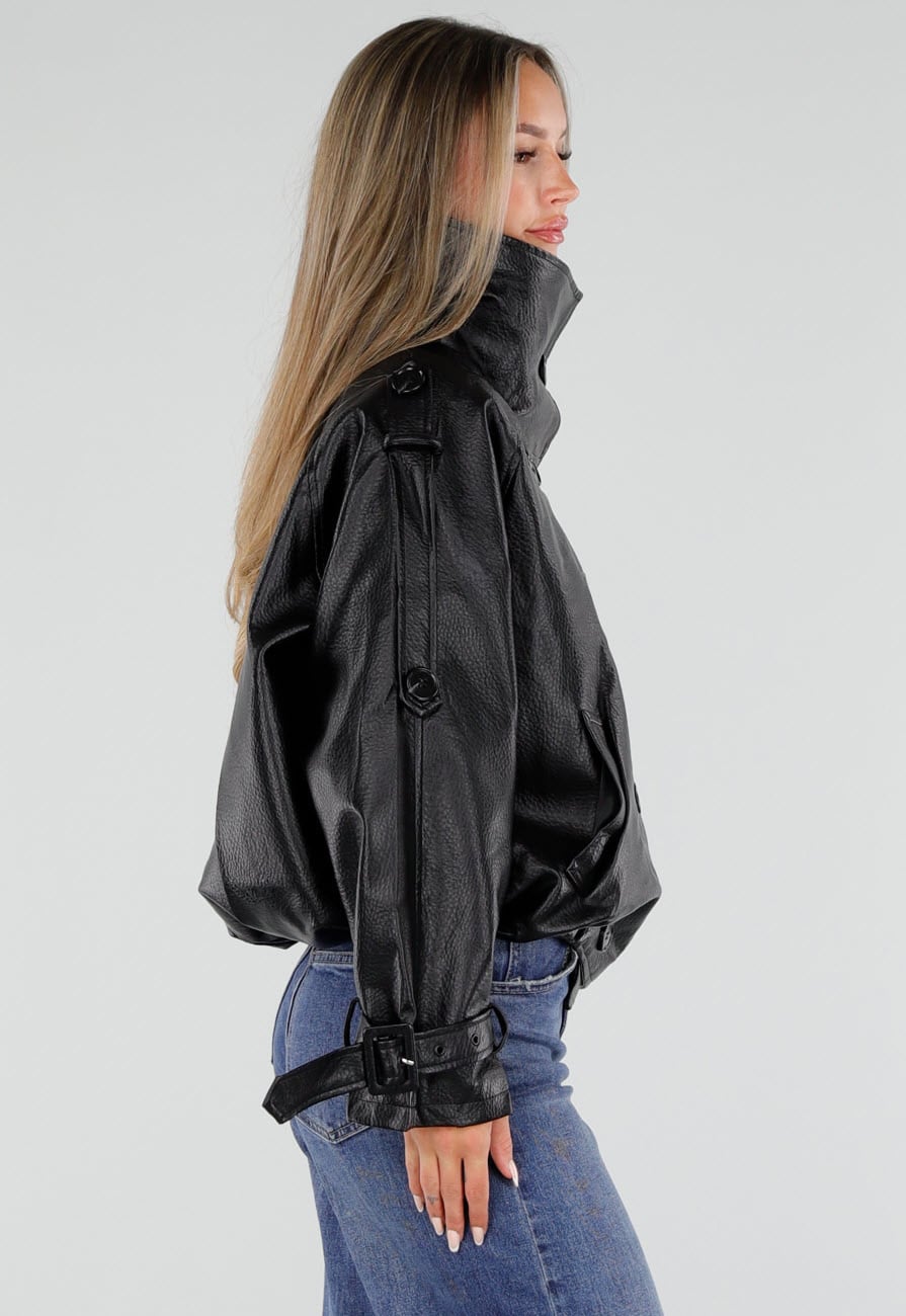 Zwarte Lederlook Jas met Hoge Kraag en Dubbele Knoopsluiting
