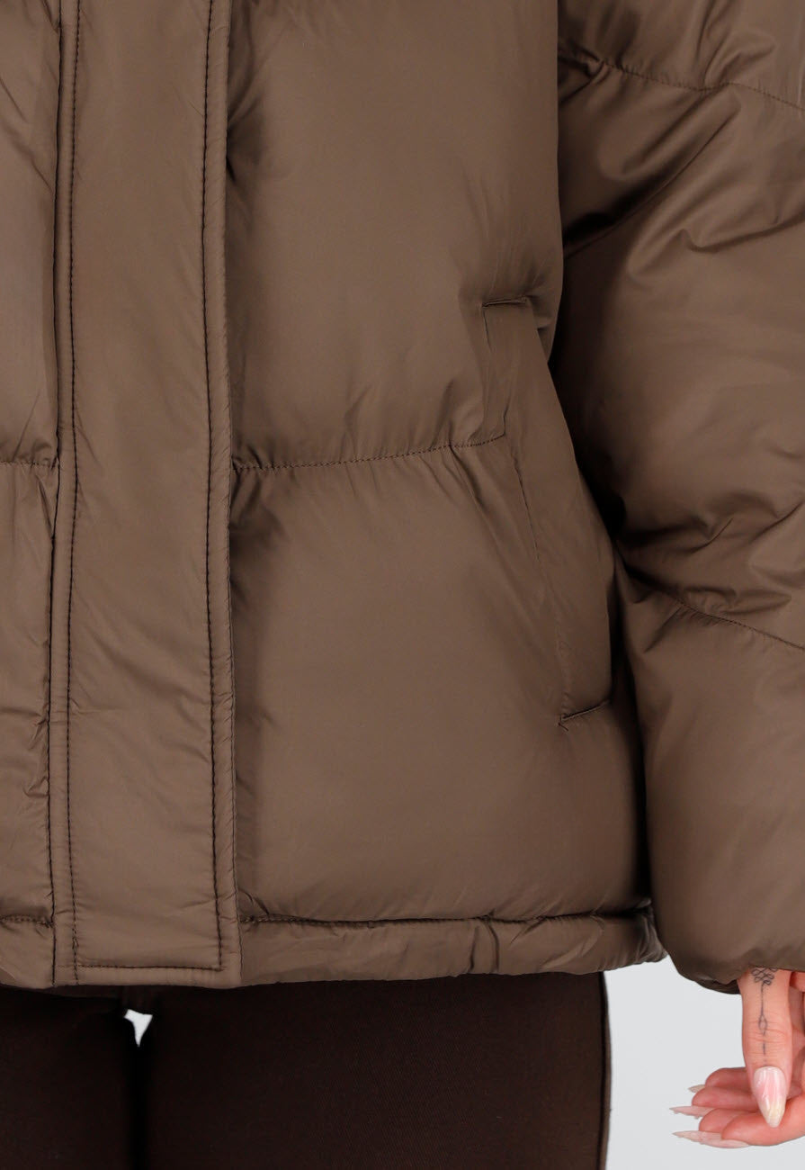 Bruine Puffer Jas met Hoge Kraag en Capuchon