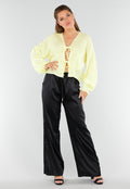 Butter Yellow Knoopblouse met Hartvormige Broderiezakken en Striksluiting