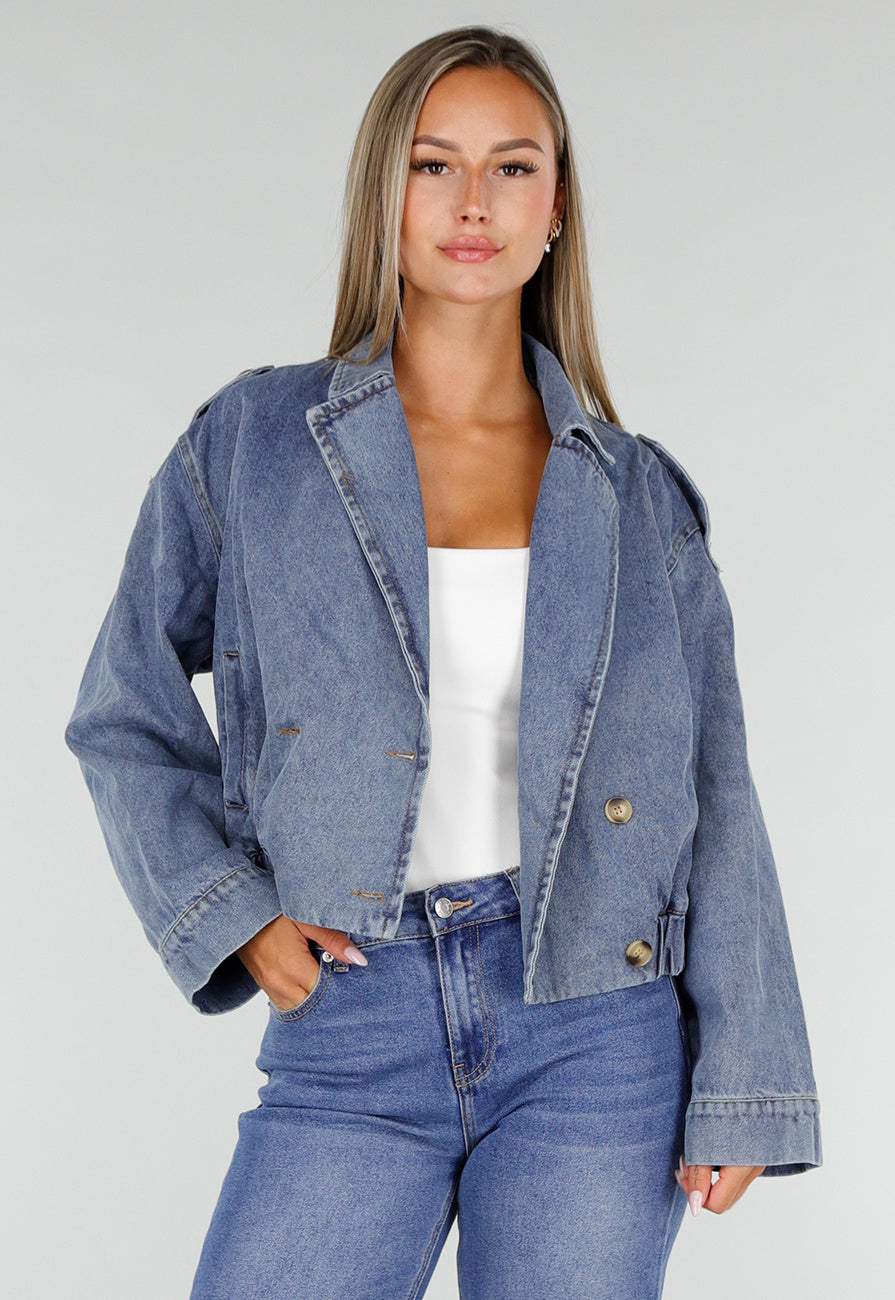 Blauw Kort Denim Jasje met Revers en Dubbele Knoopsluiting