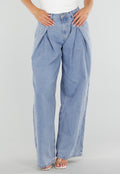 Lichtblauwe Wide Leg Jeans met Plooidetail en Hoge Taille