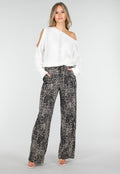 Witte Gebreide Trui met Cut Out en Off Shoulder