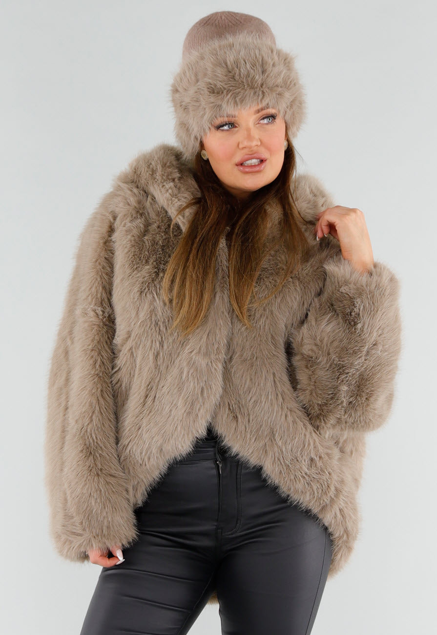 Gebreide Muts met Brede Faux Fur Rand
