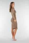 Taupe Jurk met Overslag, Ruches en Stretch