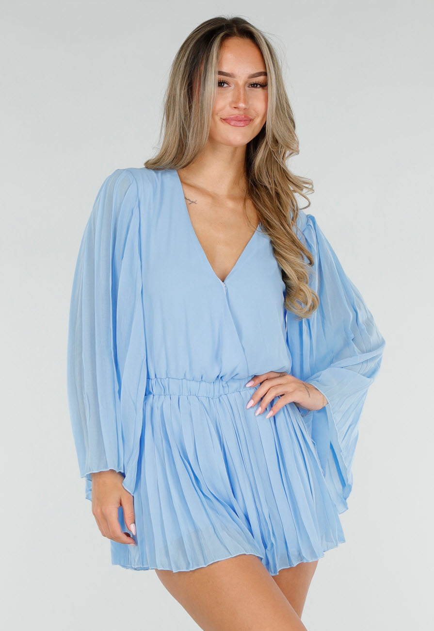 Lichtblauwe Plissé Playsuit met Overslag en Wijde Mouwen
