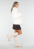 Witte Fluffy Jas met Lange Mouwen en Brede Kraag