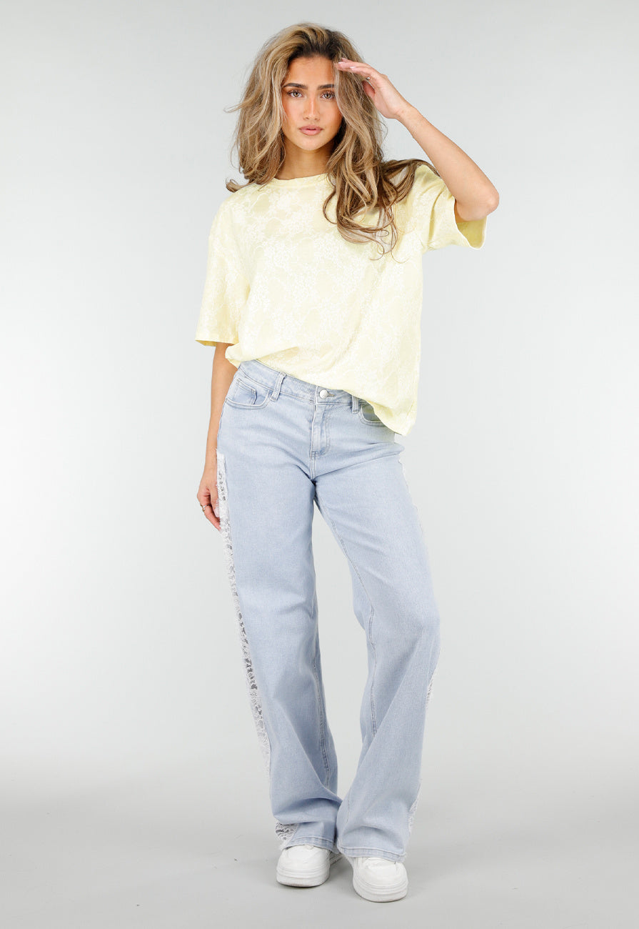 Butter Yellow Kanten T-shirt met Korte Mouwen en Ronde Hals