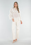 Beige Ruffle Blouse met Lange Mouwen en Striksluiting