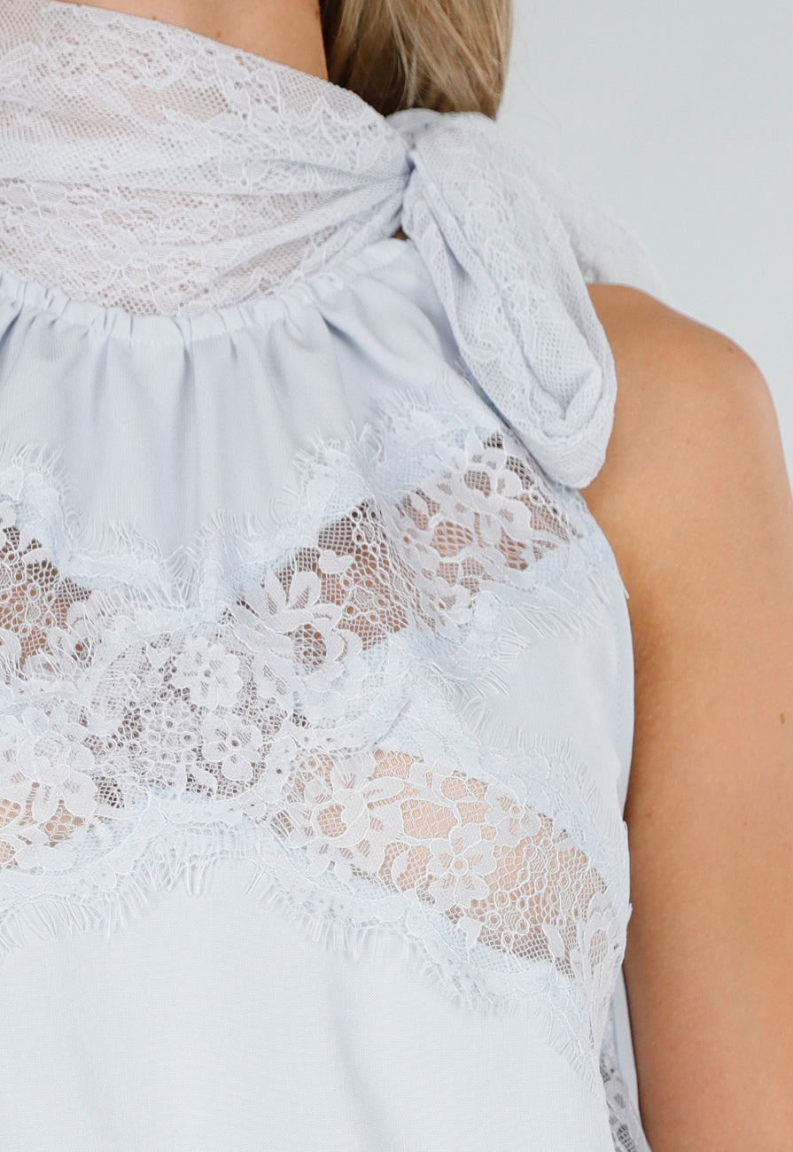 Lichtblauwe Halter Top met Kant, Strik en Open Schouders
