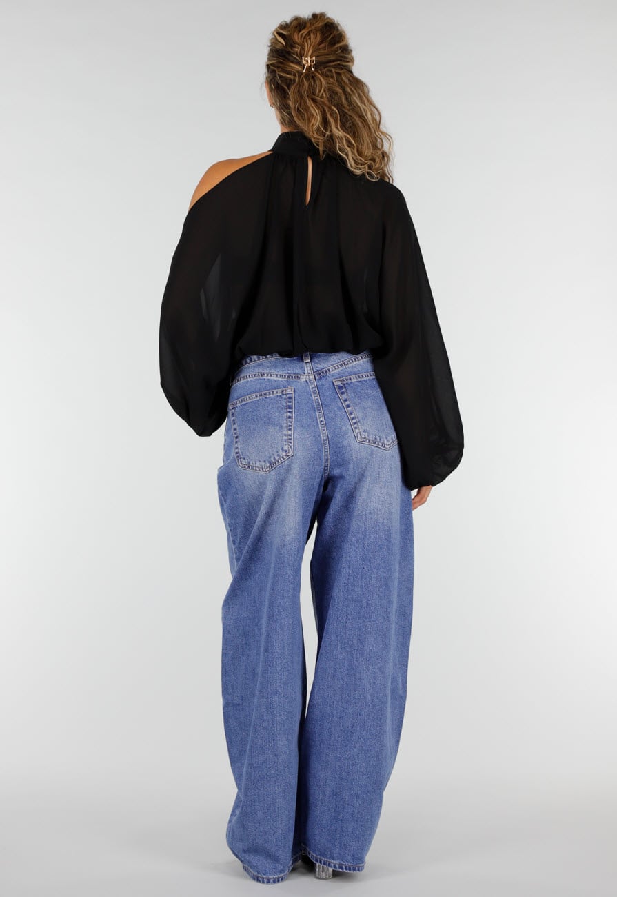 Zwarte Cold Shoulder Crop Top met Col en Lange Ballonmouwen