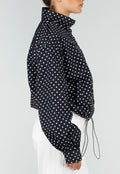 Zwarte Polkadot Jas met Hoge Kraag, Ritssluiting en Trekkoord