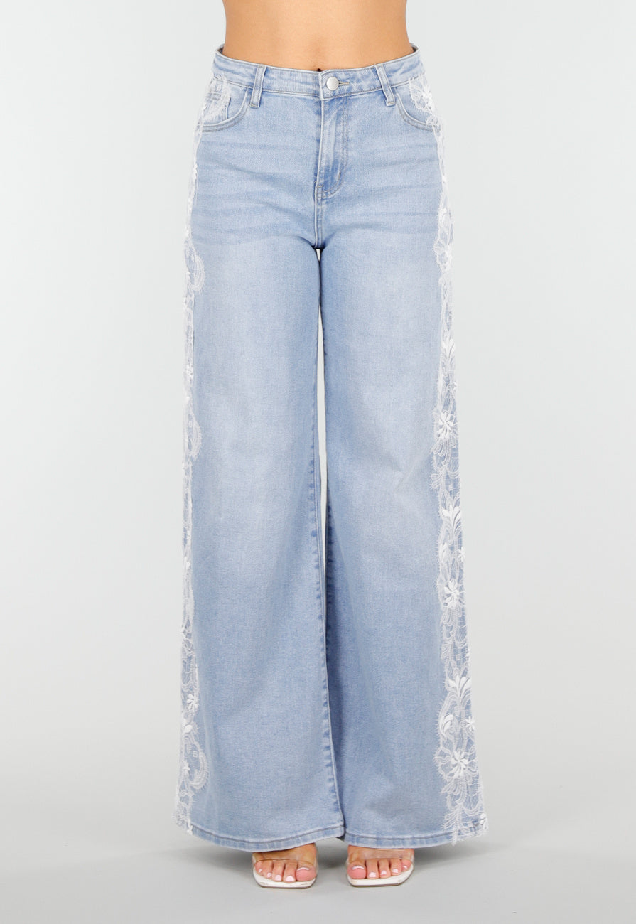 Lichtblauwe Denim Wide Leg Jeans met Kantdetail en Hoge Taille