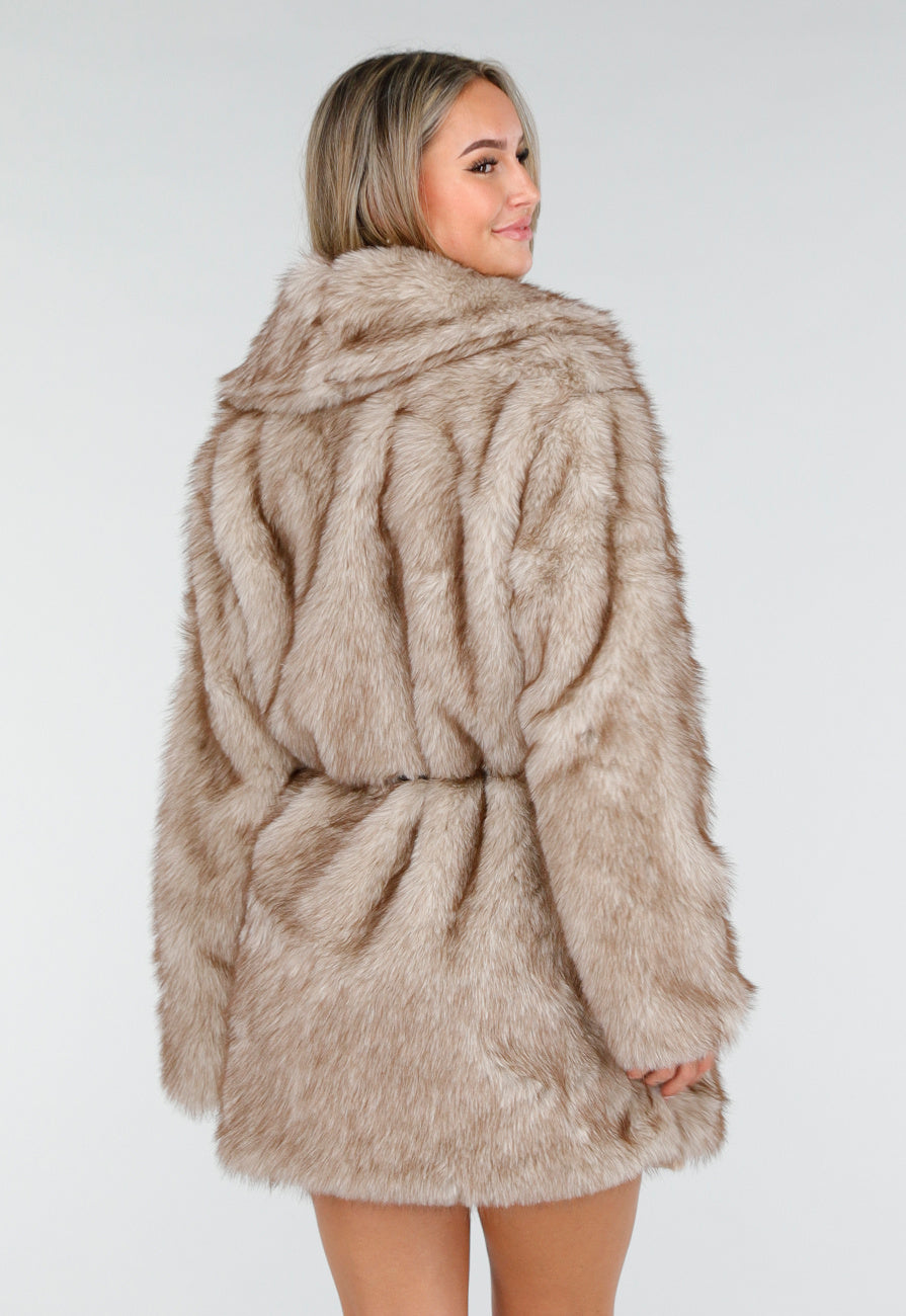 Beige Imitatiebont Jas met Ceintuur