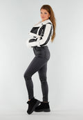 Zwart Wit Cropped Bontjack met Imitatieleer en Sherpa Afwerking