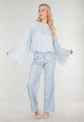 Lichtblauwe Blouse met Wijde Mouwen en Ronde Hals