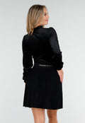 Zwarte Fluwelen Top met V-Hals en Choker Detail