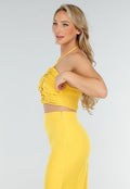 Gele Set met Halter Crop Top en Wijde High Waist Broek