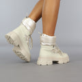 Beige Gewatteerde Snowboots met Grove Zool