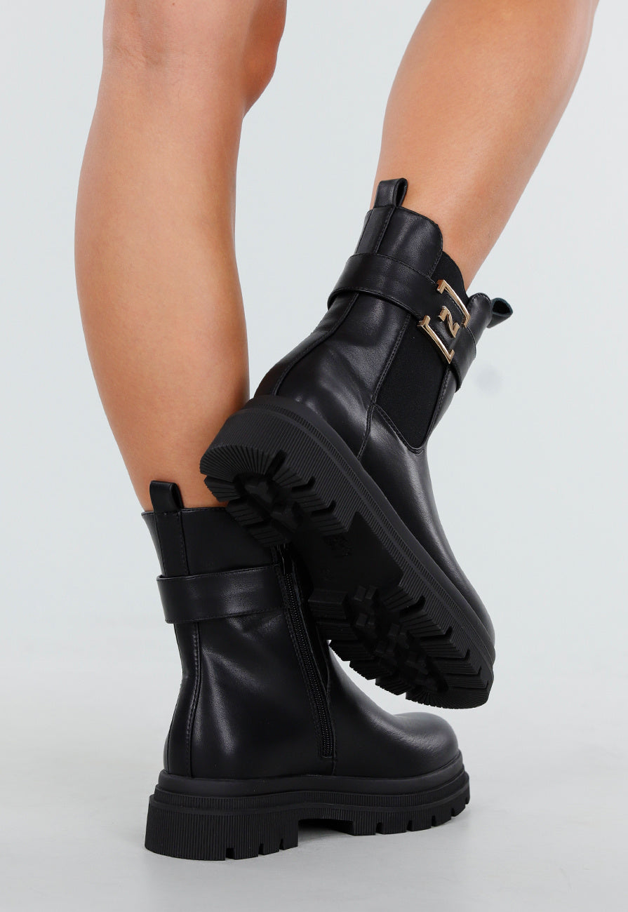 Zwarte Enkelboots met Chunky Zool Rits en Goudkleurige Gesp