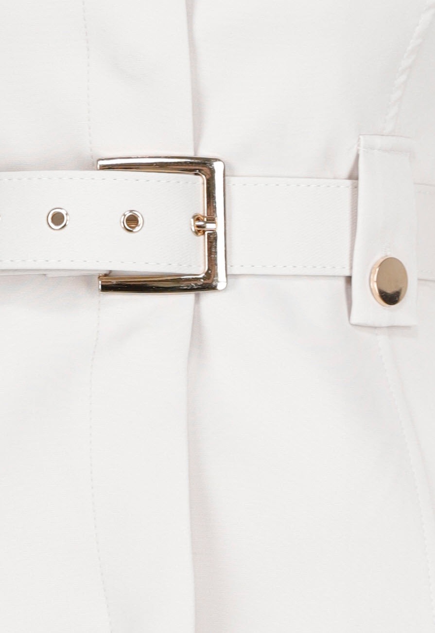 Crèmekleurige Two-Piece Set met Tailleceintuur en Rechte Broek